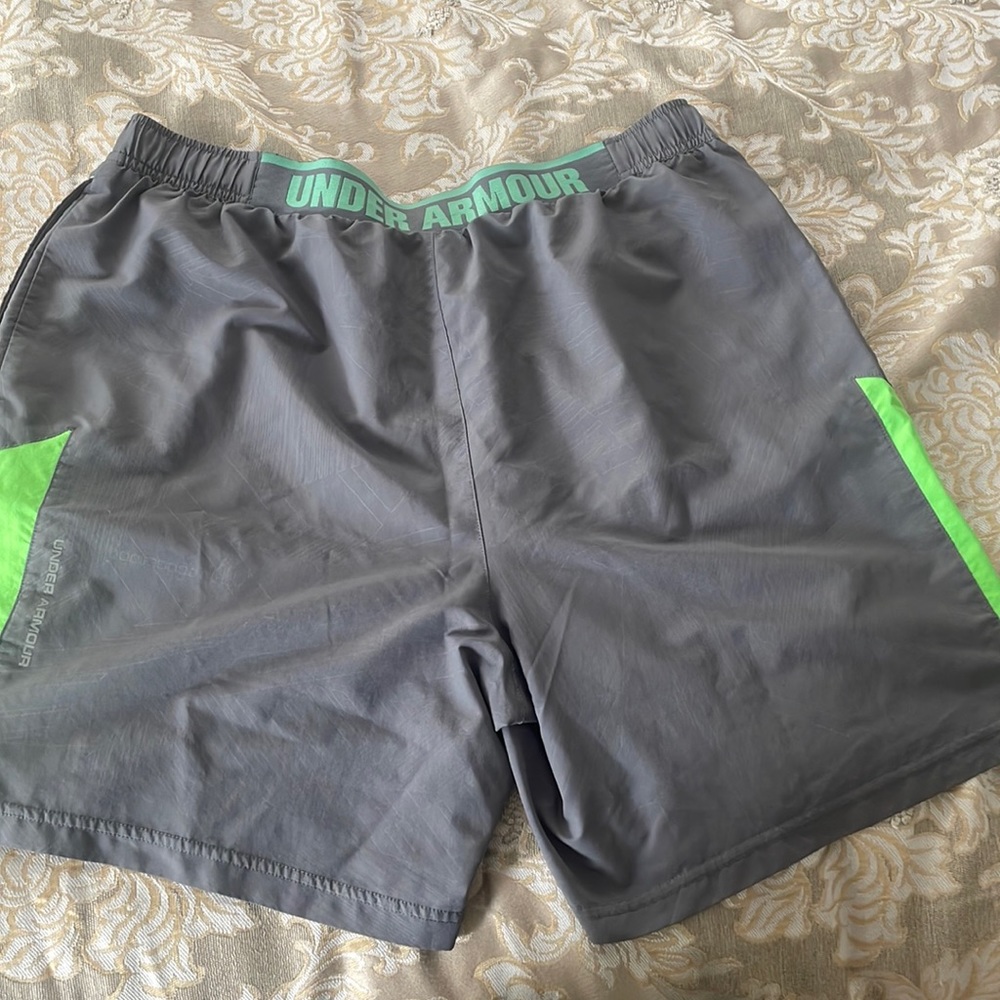 Men’s Under Armour shorts-Large
